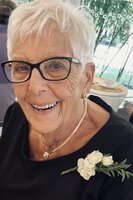 Shirley  Skuta